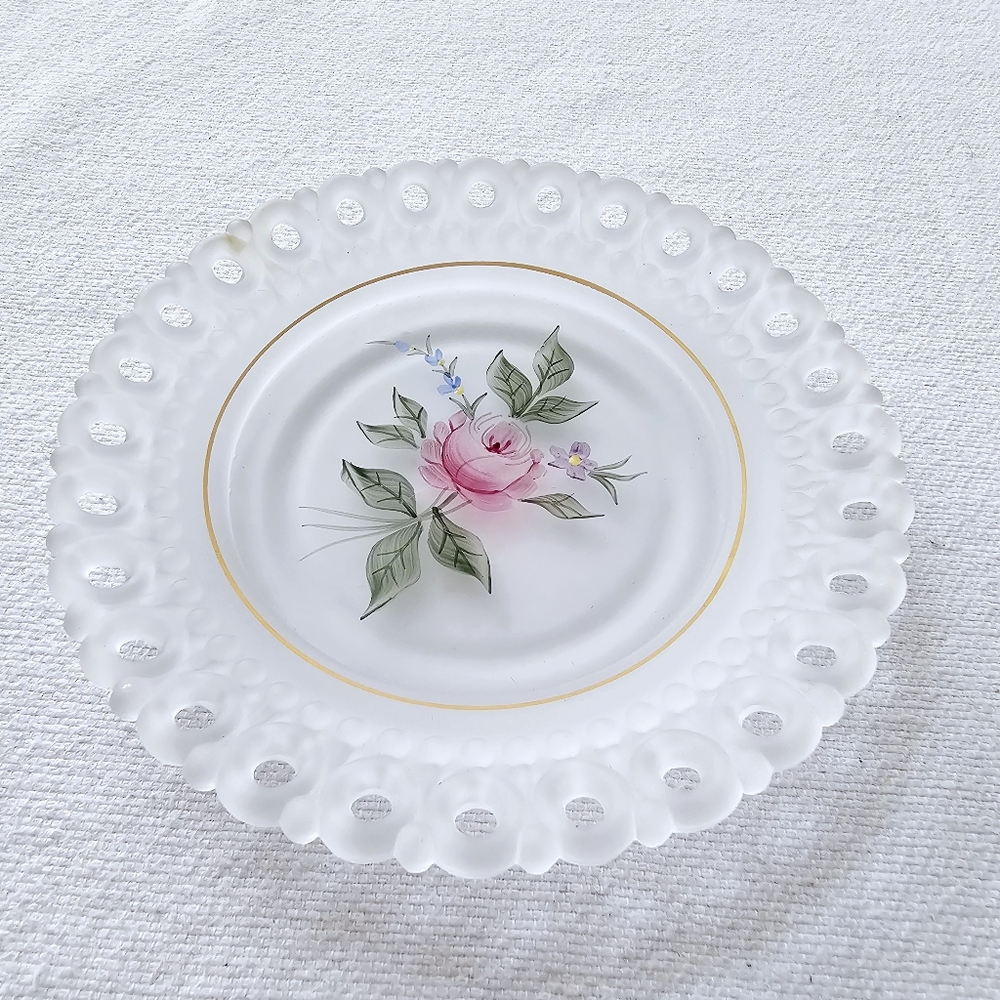 Handpainted Frosted Satin Glass Plate Rose Trinket Vanity Scalloped Cut Out - Picture 1 of 5